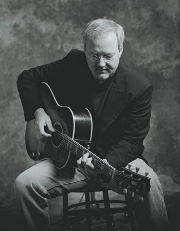 For over 30 years, Paul Siebert's quality blend of live family entertainment has delighted thousands with his unique style and vast repertoire.